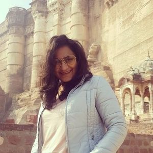 Meet your Posher, Kavya